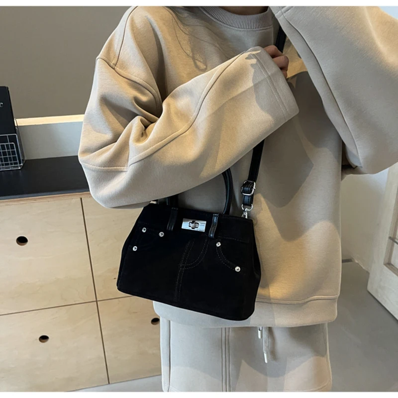 Sac givré Vintage pour femme, petit sac carré tout-en-un, tendance, sens Premium, nouvelle collection automne-hiver 2024