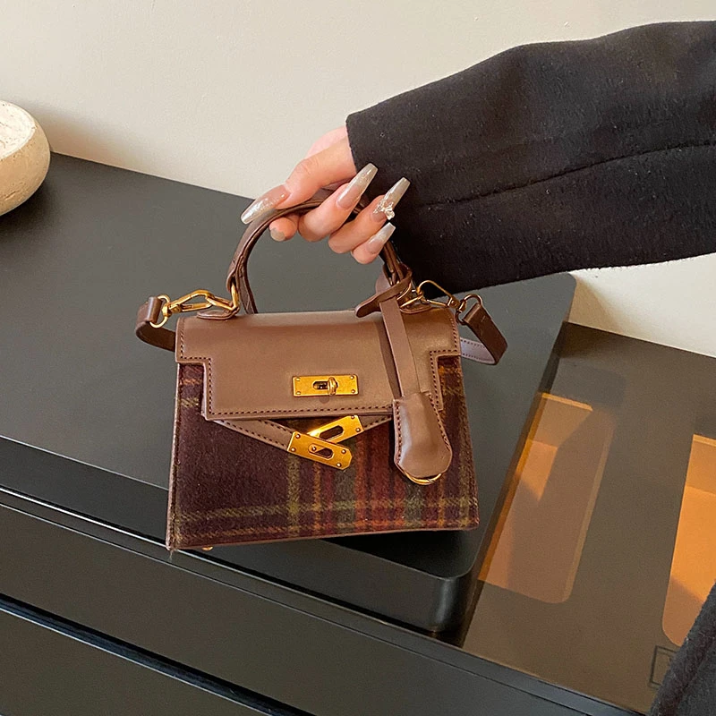 

The New 2025 Exquisite Craftsmanship Handbag Is A Versatile European and American Style for Business Women