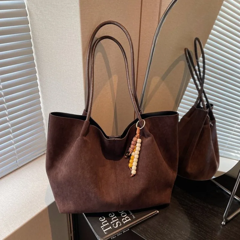 

Chic Vintage Designer Diaper Bag For Women Luxury Large Capacity Tote Elegant Leather Crossbody Shoulder Bag Textured Style