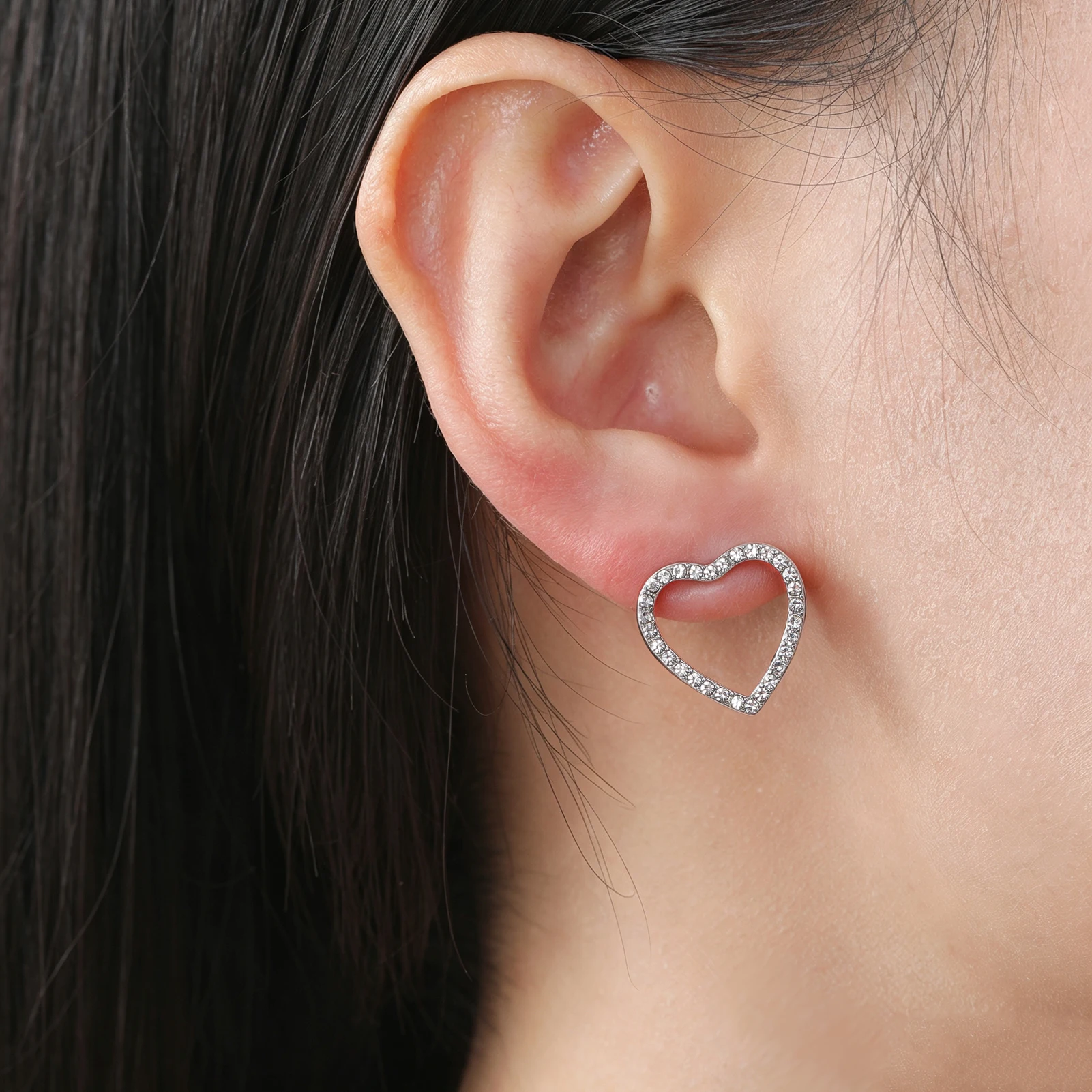 Eueavan Herz-Strass-Ohrstecker aus Edelstahl mit Kristalleinlage, zarter Schmuck für Frauen, Party- und Jubiläumsgeschenk. – Detail 4