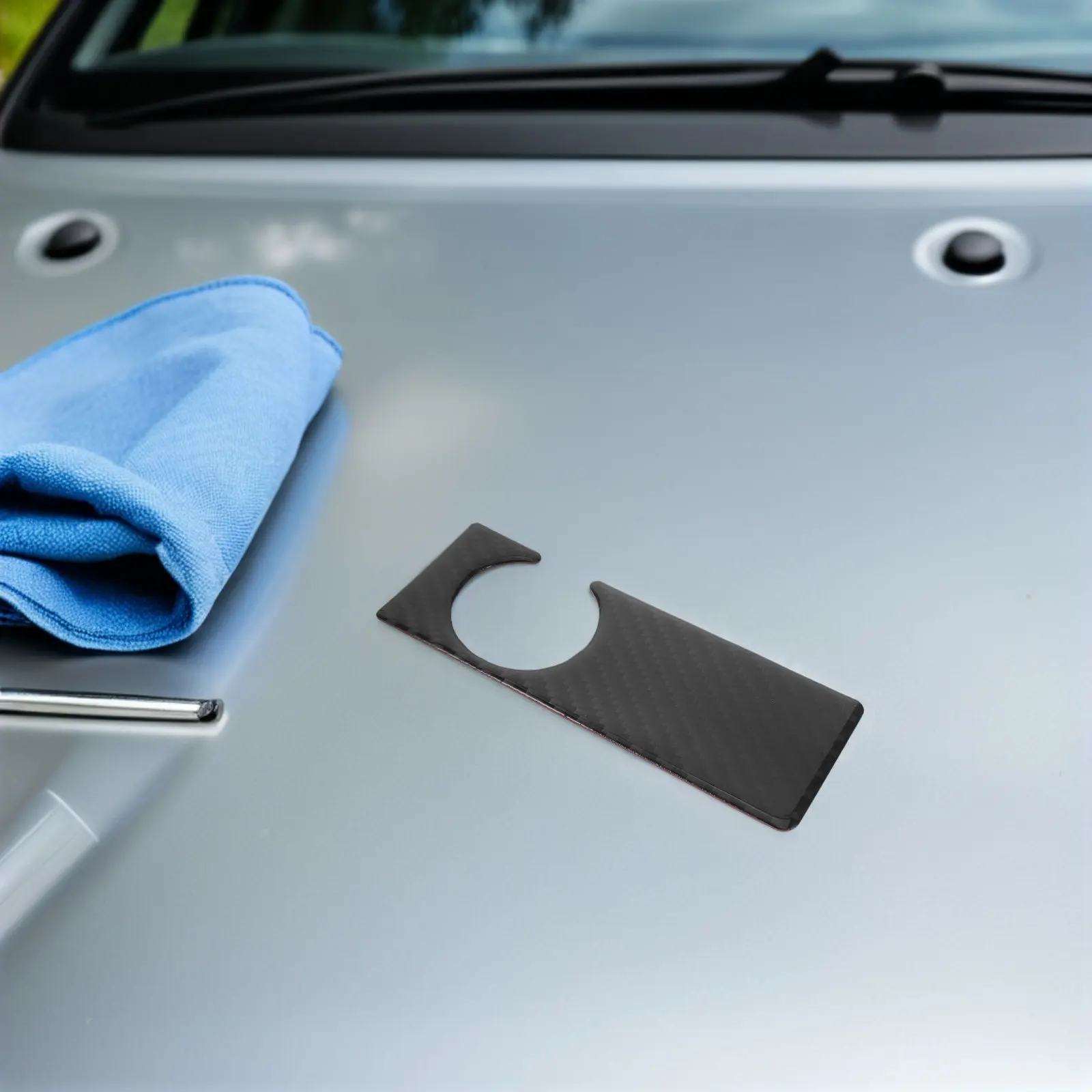 Car Carbon Fiber Keyhole Decal Black Carbon Fiber Interior Ignition Keyhole Cover Protective Trim Compatible for Audi A6 Engine