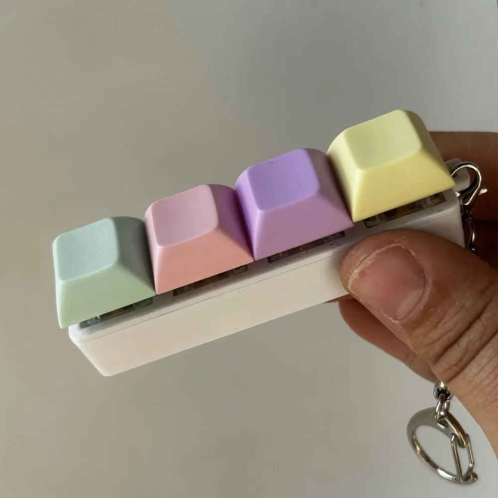 New DIY Keyboard Fidget Keychain Keycap Relief Stress Finger Keyboard Cap 4 Keys Pass The Time Pinch Toy Adult