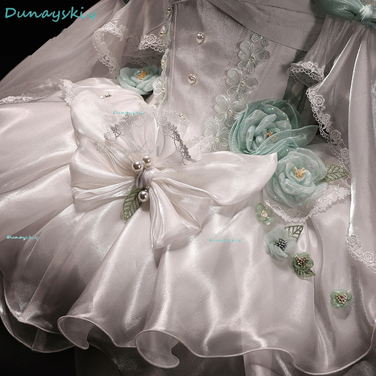 [SUGOICOS]Game Genshin Impact Lynette Cosplay Costume Angel Courtyard White Dress Wig Halloween Party Carnival Suit Role Play Cl