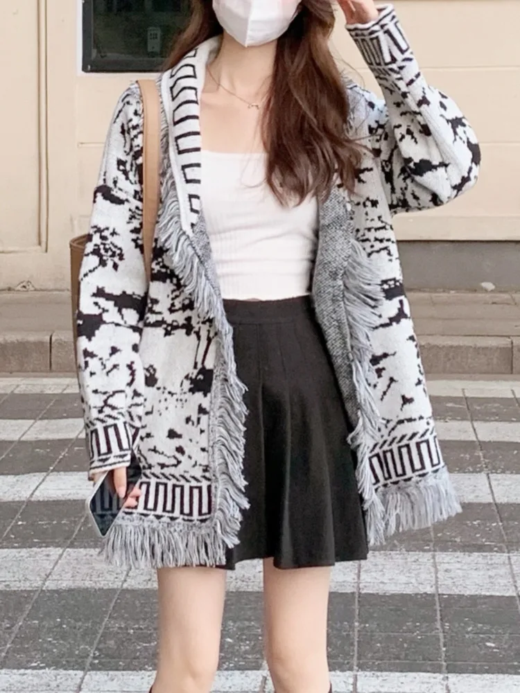 Women Sweater Black White Tassels Patchwork Cardigan Tops Autumn 2023 New Loose Full Sleeve V-Neck Vintage Knitwear Female