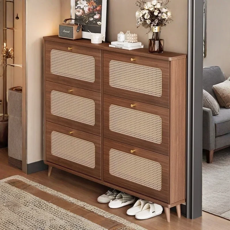 Scarpiera in rattan di noce in stile retrò, armadietto per la casa sulla porta