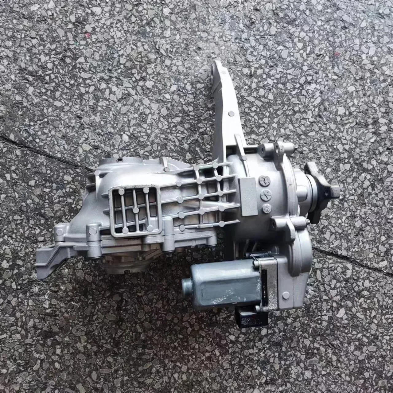 Hot Salesfor Original Rear Differential Axle Transferbox Transfer Case Assembly For Mercedes Benz