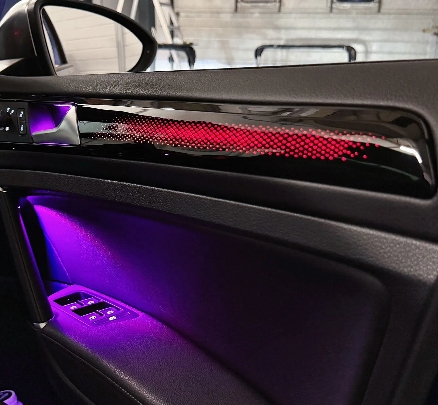 

Right Hand Drive Ambient Light for Volkswagen Golf 7/7.5 2014-2020 LHD RHD Automotive Interior Lighting Upgrade Kit