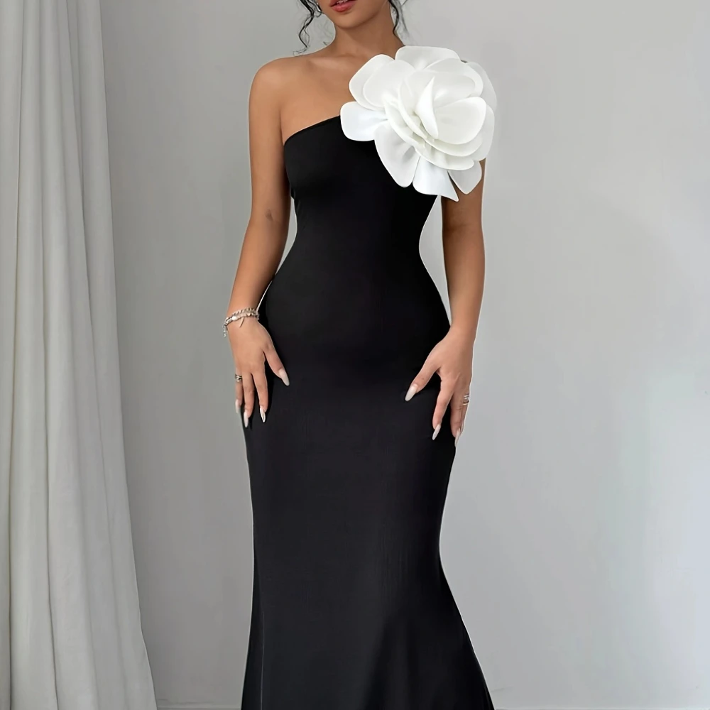 Women's New Fashion Tube Top Dress Slim Fit Classic Solid Color Pure Black Slimming Elegant Sloping Shoulder Dress ins style