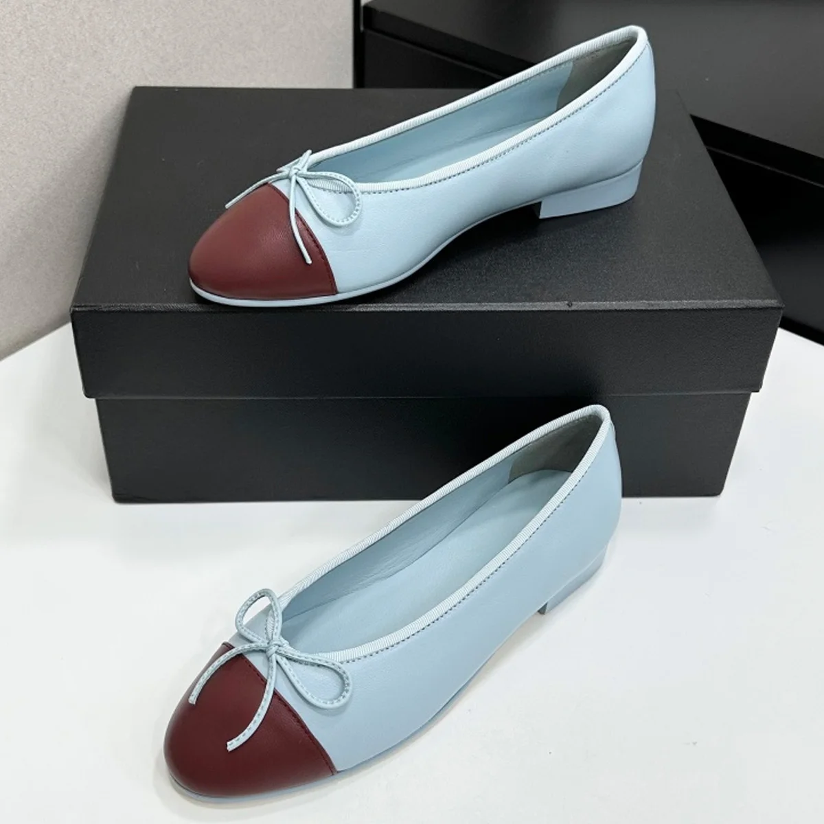 Zapatos Planos de Mujer 2026, Diseño Bicolor con Punta Redonda, de Cuero, Estilo Retro, Elegantes y Chic para Oficina y Citas YYT26041914