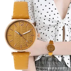 Relógio de Moda Simples Ladies Branded Luxury Yellow Round Waves Women Quartz Relógios Casuais Ladies Gift Clocks