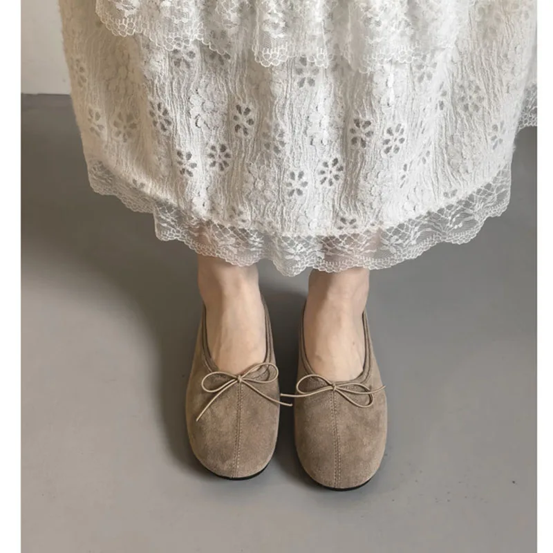 Neue Herbst-Frühlings-Damenschuhe, flache Ballerinas, weiche runde Zehenpartie, modische flache Slipper für Damen. – Detail 3