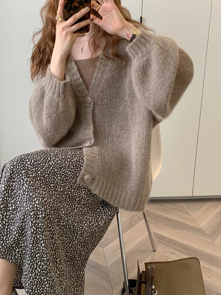 Two-piece Set of Early Autumn Women's Clothing Playful and Lively Pleated Skirt+ Knitted Sweater Two-piece Suit Women's Clothing