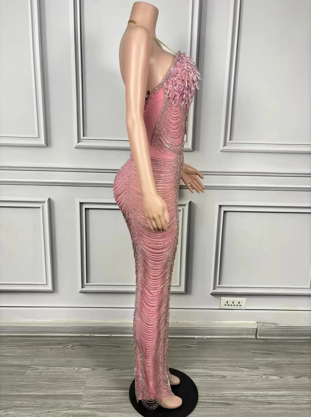 High-End European and American Sexy Bar Party Performance Women's Host Halter Dress Pink Classy Chain Long Skirt