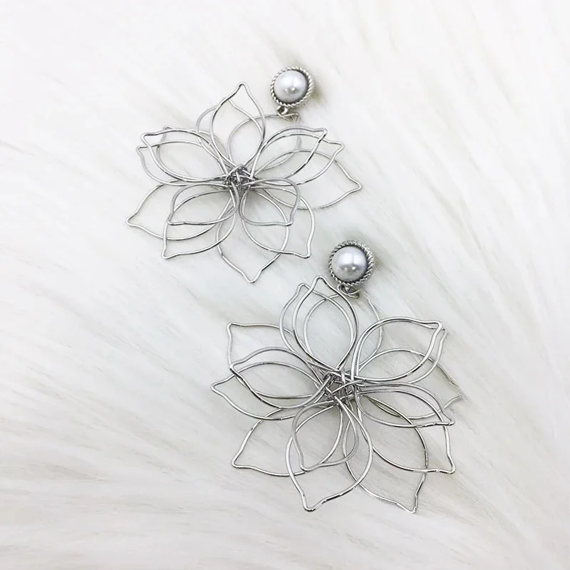 Korean Simple Fashion Pearl Exaggerated Flower Earrings for Women Sweet Romantic Chic Earrings Party Gifts Girls Luxury Jewelry