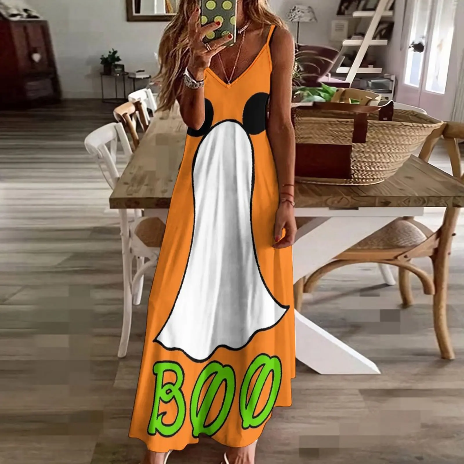 Длинное платье для девочек без рукавов