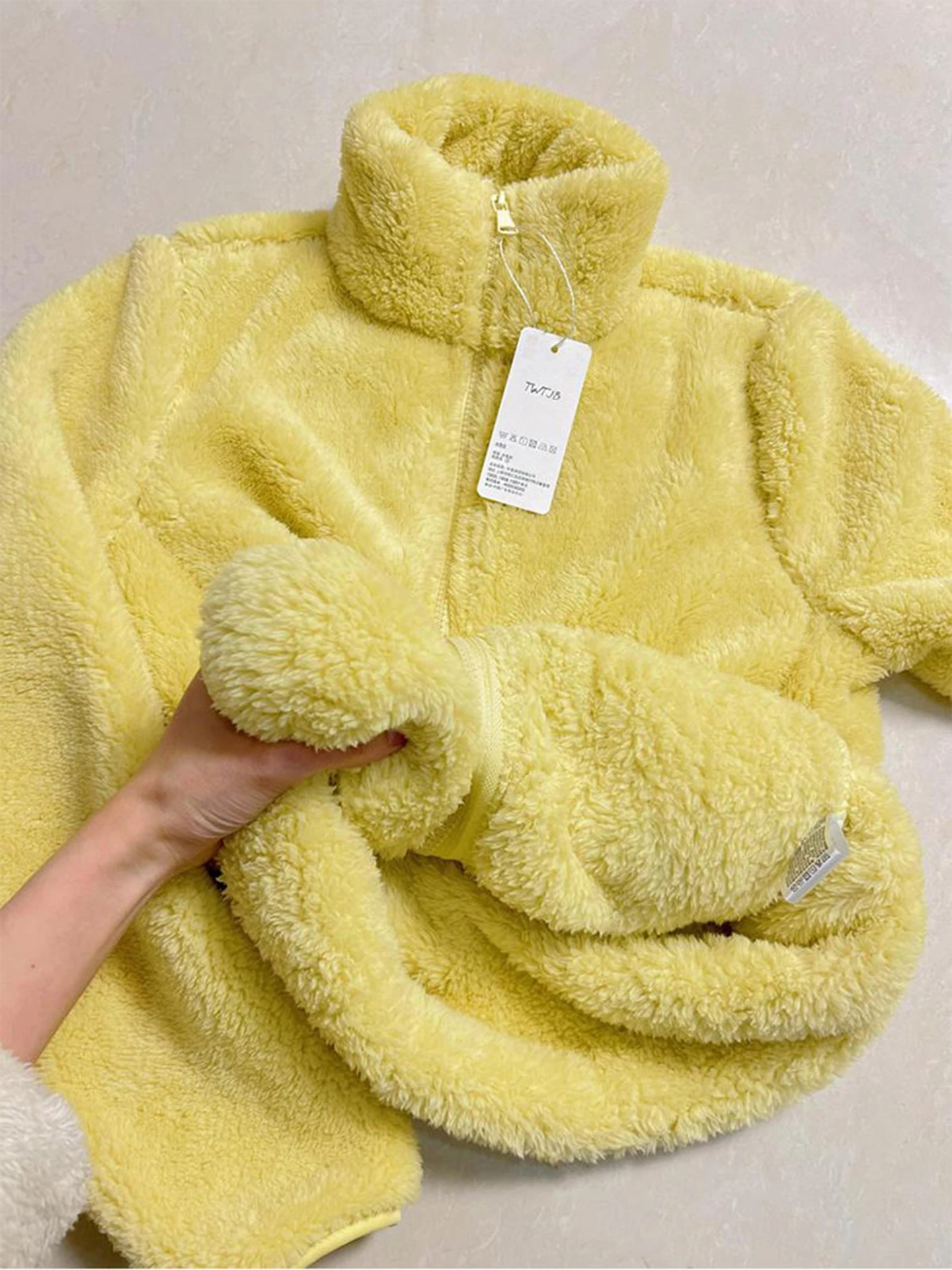 

Утепленная женская зимняя куртка из овечьего флиса с воротником-стойкой, молодежная, повседневная, на молнии, с длинными рукавами, для весны