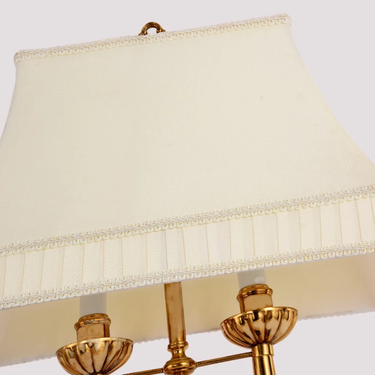 高級燭台銅テーブルランプインアメリカンファッションテーブルライト装飾ヴィラリビングルーム研究デスクランプ