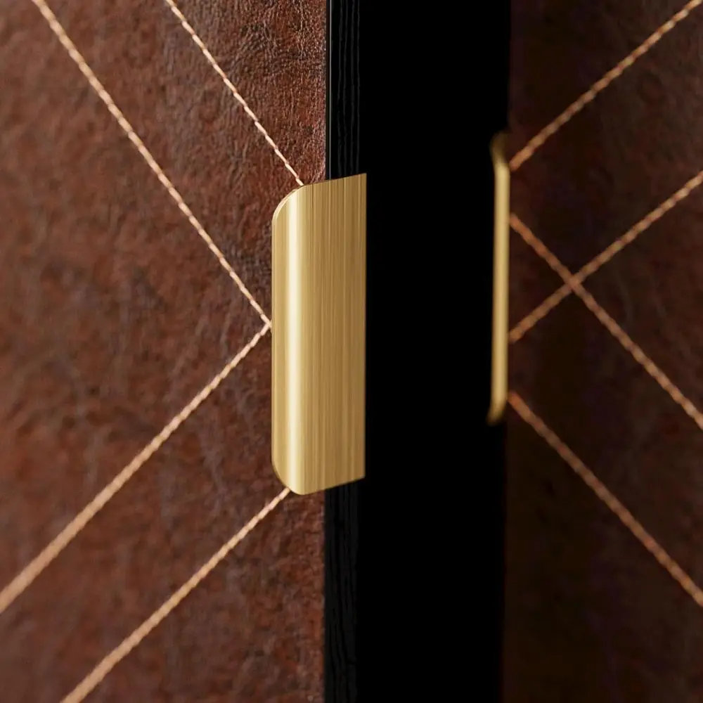 رف كتب وخزانة كتب بأبواب جلدية، رف كتب بطول 70 بوصة، علبة عرض مكونة من 6 طبقات على الأرض للمكتب المنزلي وغرفة المعيشة، #6