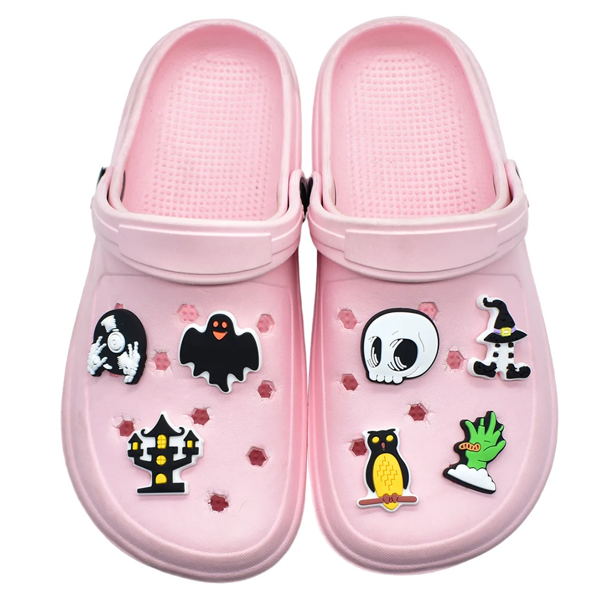 Random Halloween Witch Skeleton Theme PVC Shoes Charm Alligator Charm Accessories Fit Bracelet Boys Girls Xmas party gifts
