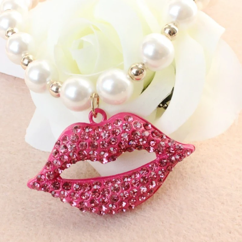 Luxury Sexy Flaming Red Lips Necklace For Women Party Anniversary Fashion Trend Full Bore Pearl Sweater Chain Trending Products