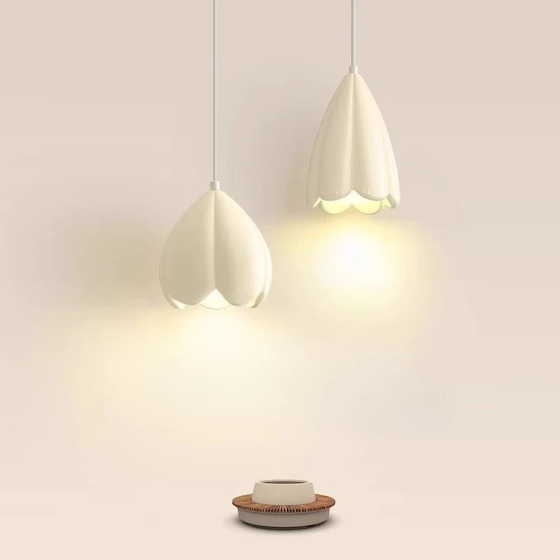 Cream Style Resin Pendant Light, Creative Flower Decoration Lighting Fixtures for Bedroom Headboard Foyer Bar Counter