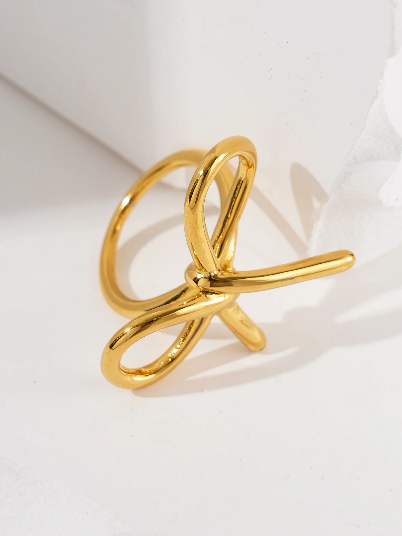 A Summer French Fashion Vintage Stainless Steel Women\'s Bow Ring for Gathering, Travel, Gift Giving, Vacation, Date