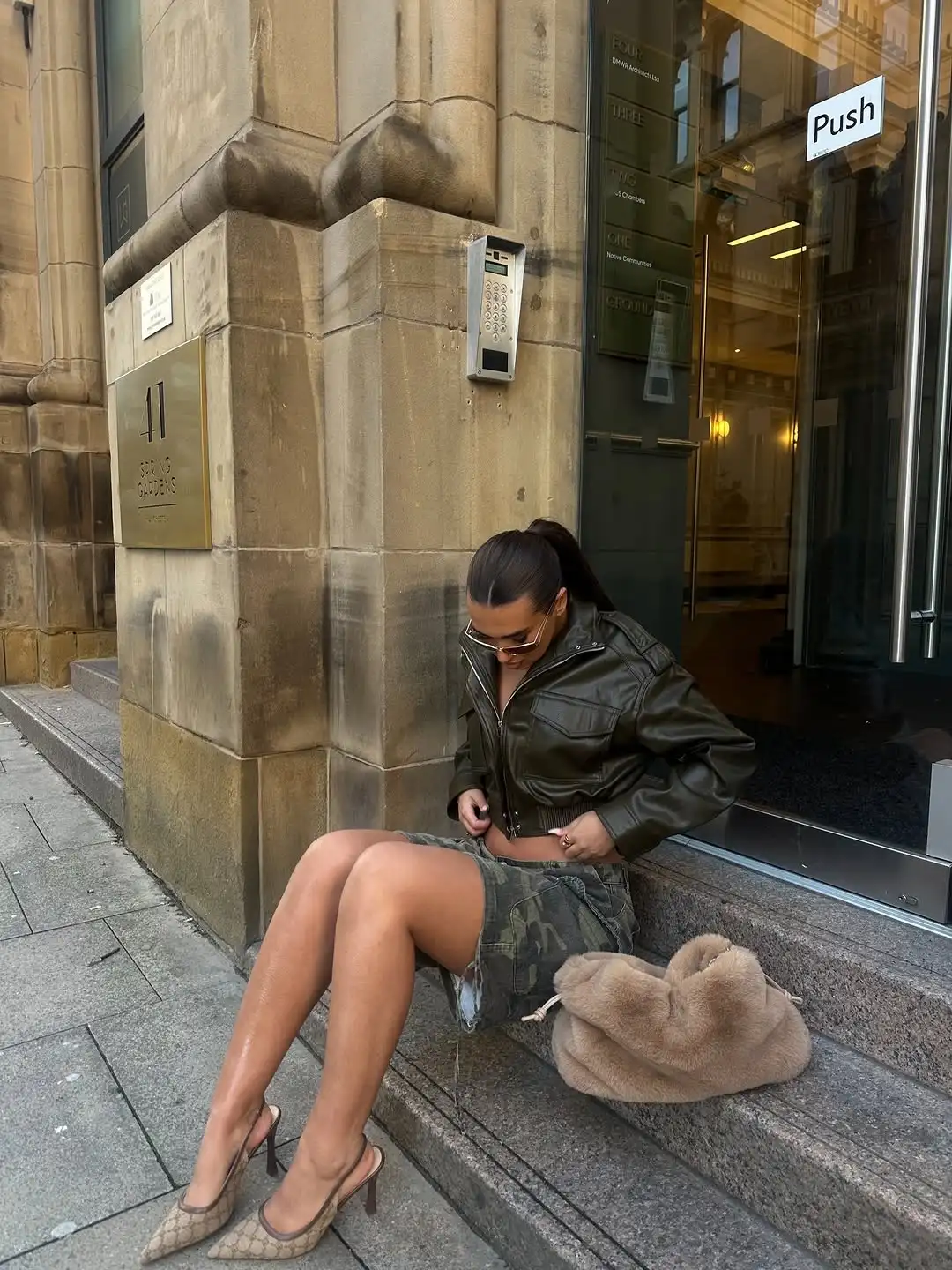 Jaqueta de Couro Cropped Casual com Lapela para Mulheres, Elegante, Manga Longa, com Zíper e Bolso, Jaquetas Curtas 2026, Moda Diária de Rua para Mulheres