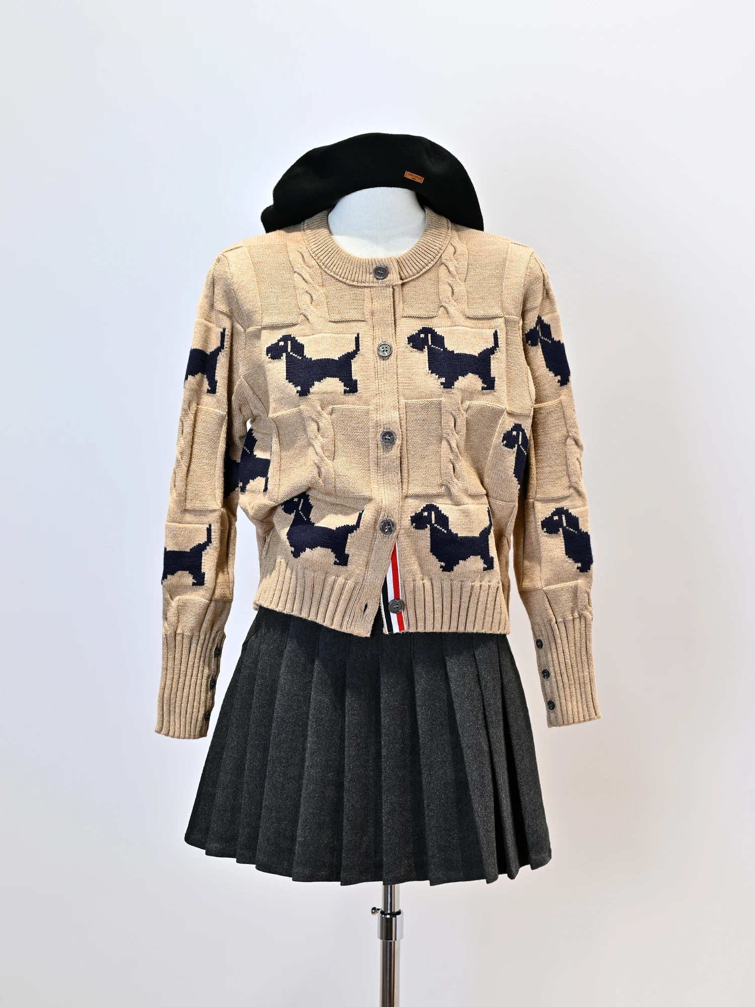 Thickened Woolen Knitted Cardigan Women's Short Style College Fashion Dog Patterned Spring New Arrival Warm Outerwear