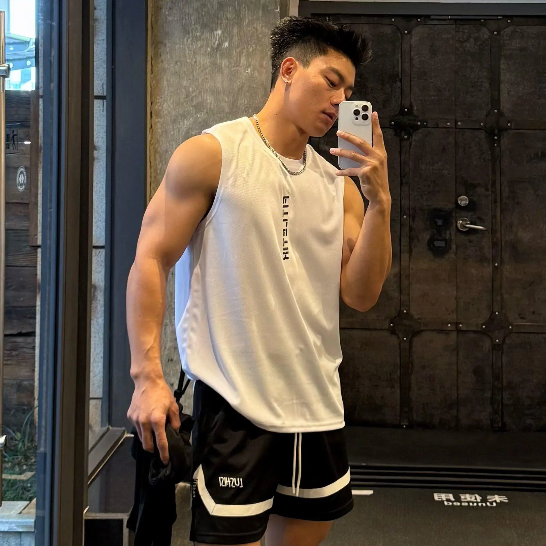

Men's Large Size Loose Fitness Vest Marathon Running T-Shirt Breathable Mesh Sleeveless Summer Sportswear Quick Dry Crossbar ...