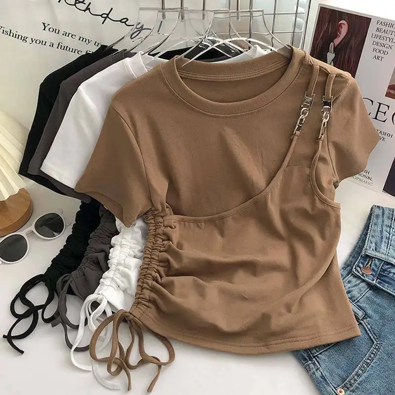 Short-sleeved T-shirt women's summer design in 2024, plus size, slim, irregular stitching, fake two wild meat-covered tops.