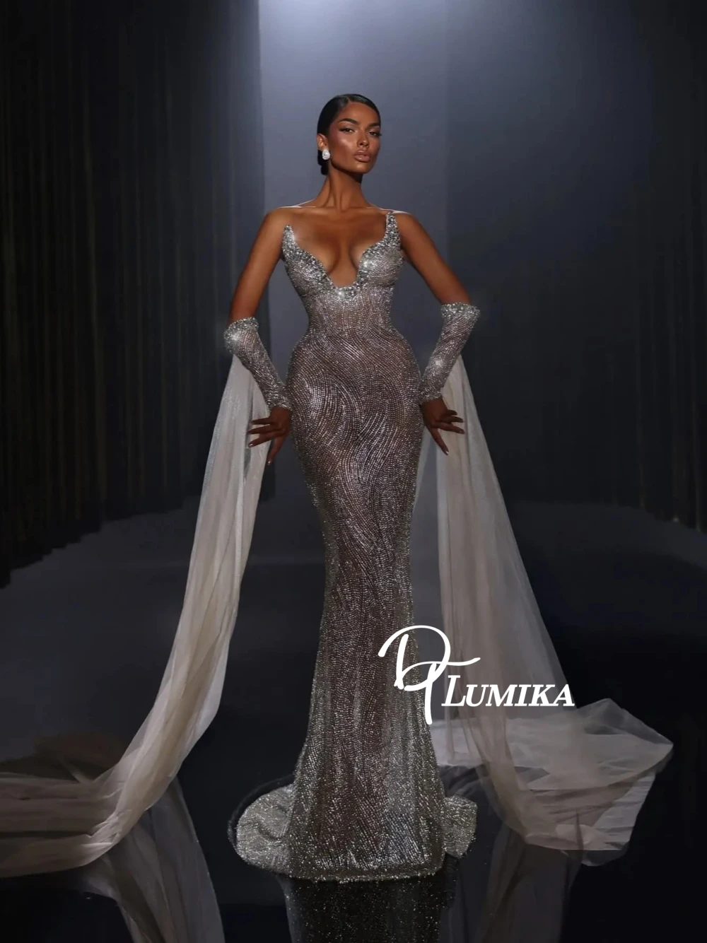 

High-end Couture Silver Rhinestone Mermaid Evening Gown Sexy Plunging Neckline Sheer Prom Dress With Detachable Tulle Sleeves