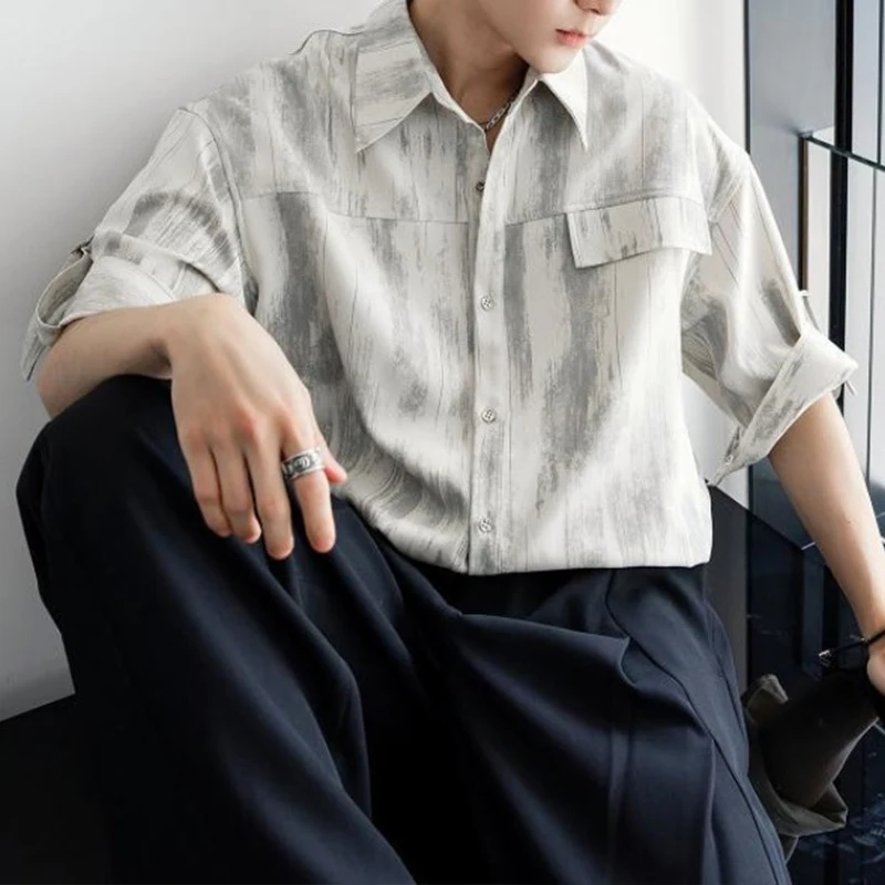 

Men's Abstract Print Short Sleeve Shirt Loose Fit Casual Streetwear Top With Chest Pocket