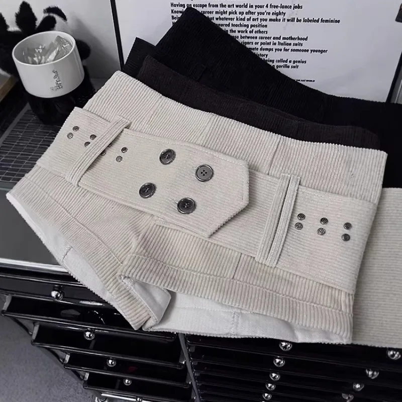 Wide Belt Nail Buckle Low Waist Corduroy Shorts Women Design Sense Y2K Spice Girl Hip Wrap Hot Pants