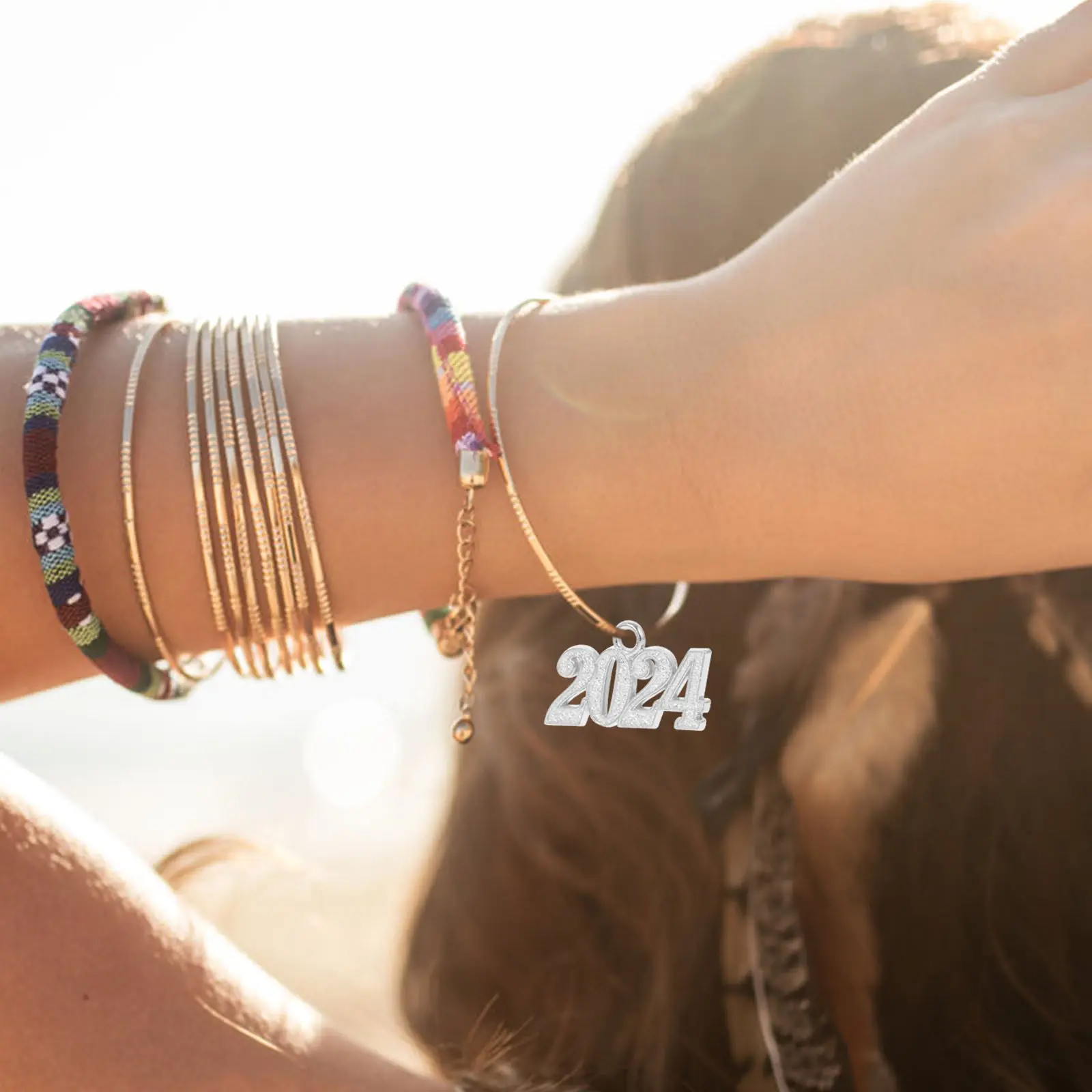 

50 шт. подвесок-цифр из сплава, 2024, яркие цвета, для изготовления украшений своими руками: ожерелий, браслетов, брелоков, поделок