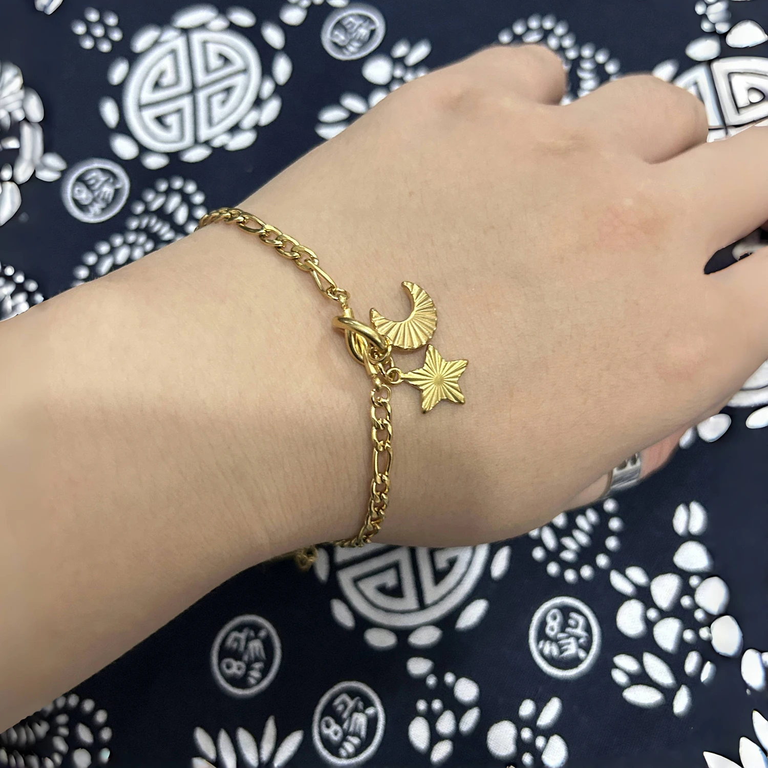 UHBINYCA Stainless Steel Star Moon Charm Bracelet for Women, Rust Proof Hypoallergenic High-quality Daily Accessory Jewelry
