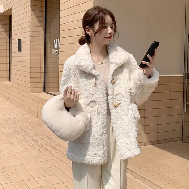 Korea Beige Horn Buttons Faux Fur Coat Women Winter Long Sleeve Lamb Wool Jacket Woman Fashion Thicken Warm Outwear