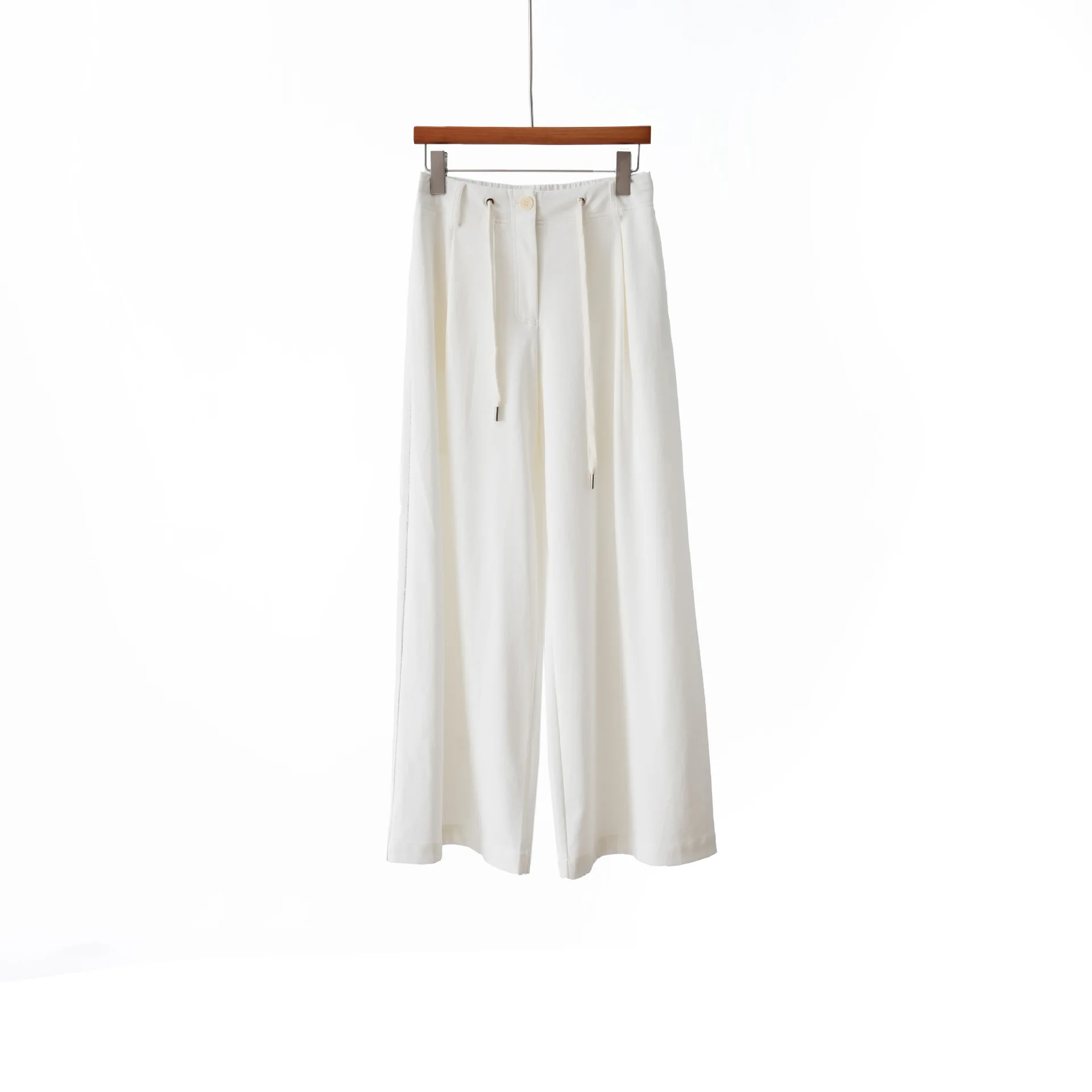 2026 Summer New Arrival: Light Luxury Minimalist Style Color-Blocked Polo Collar Beaded Top And Casual Pants Suit For Women