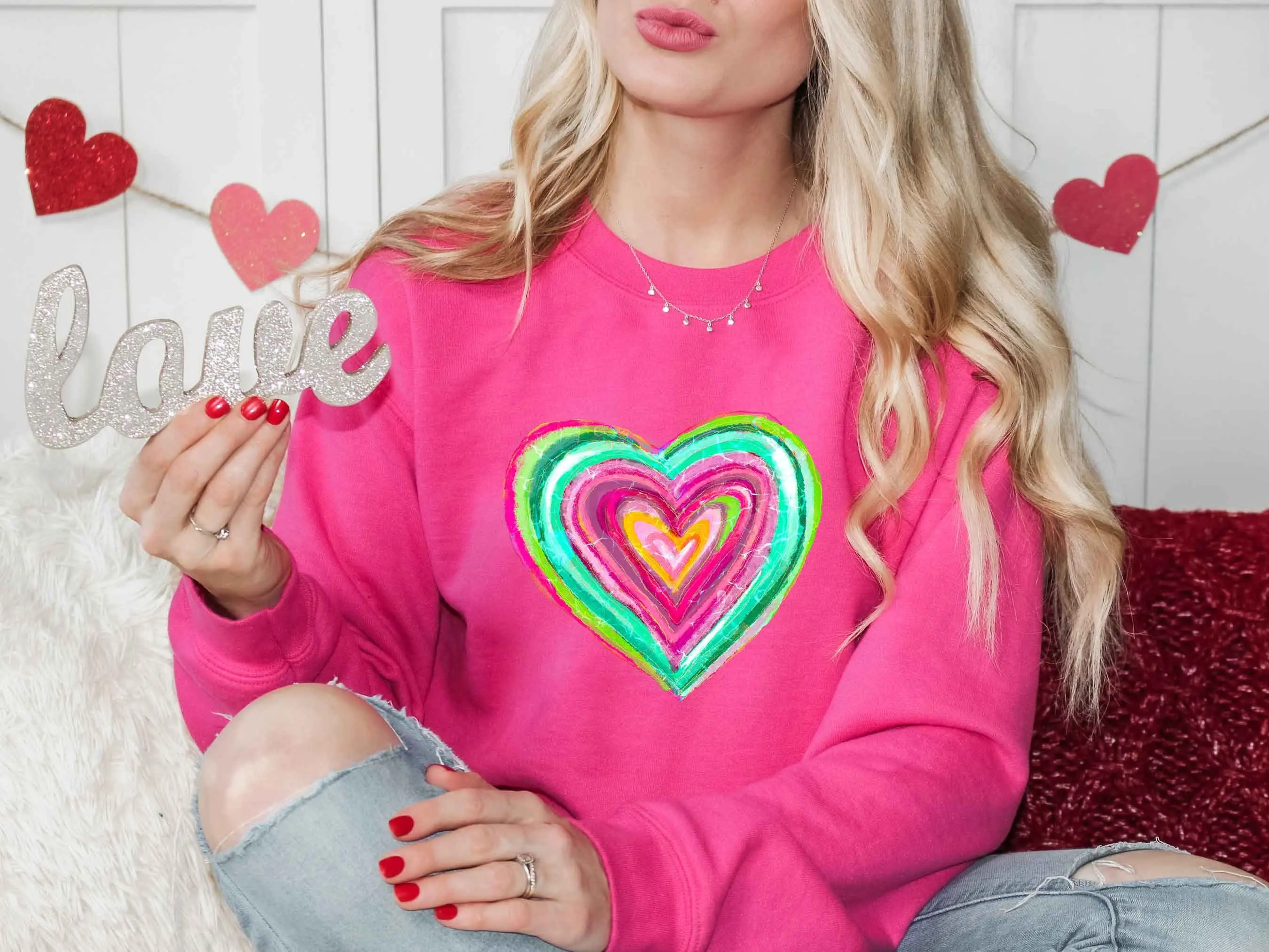 

2024 Hot Sale Art Stytle Valentine's Day Women Sweatshirt Cute Seven Color Watercolor Painting Love Female Valentine's Day Tops