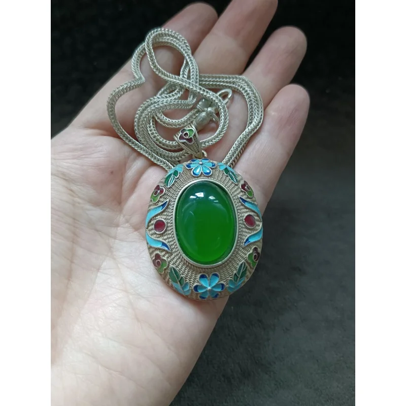 Antique Collection Tibetan Area Backflow Old Silver Inlaid Green Bashan Jade Cloisonne Pendant Sweater Chain Necklace