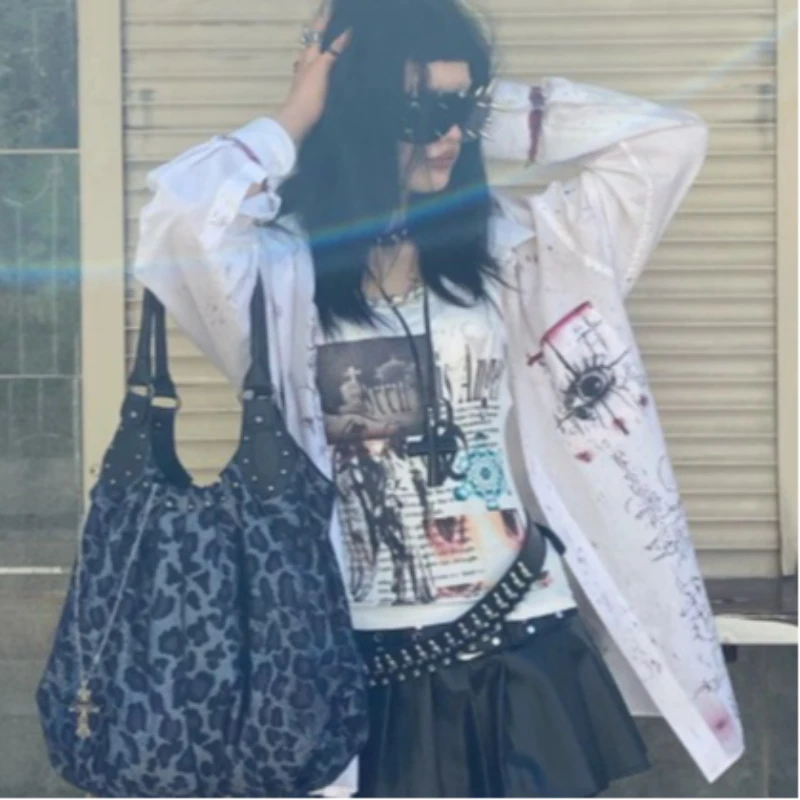 

Emo Y2k style aesthetic streetwear women's T-shirt summer casual Gothic letter short sleeved 90s retro Renaissance T-shirt
