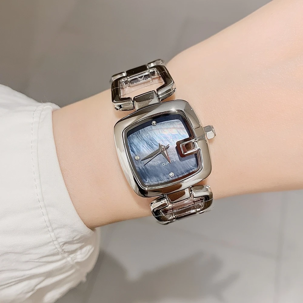 Ladies Steel Watch Waterproof Quartz Movement Fashion Jewelry Clasp Retro Square Dial Womens Timepiece