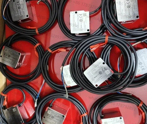 Used LR-TB2000 Laser Sensor tested OK fast shipping