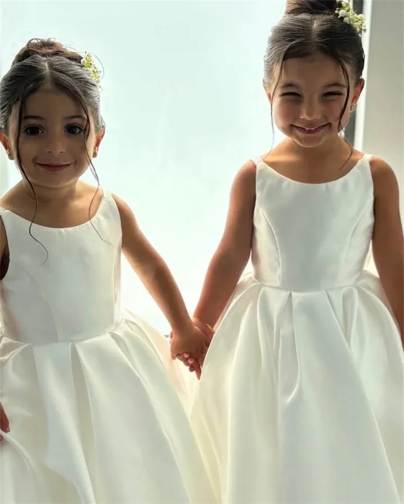 Custom Flower Girl Dress Wedding Dress First Christmas Party Sleeveless Satin Ball Gown Simple Princess Dress for Toddler Girl