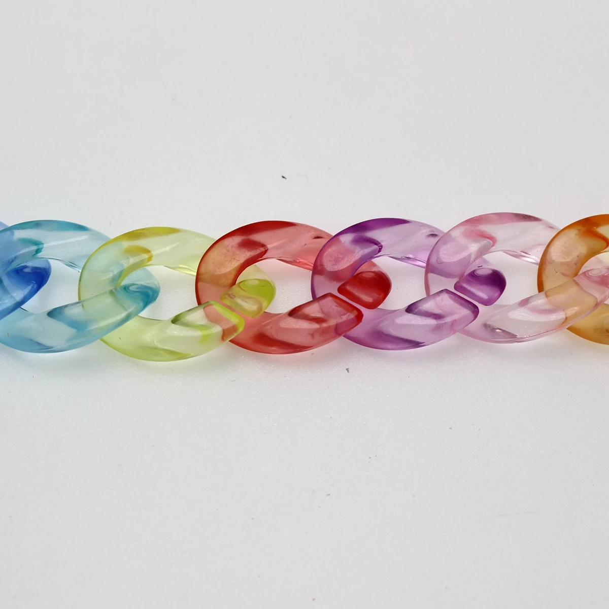 100  Transparent Color Acrylic Flat Twist Oval Linking Rings Open Chain Beads 23X17mm Connector link Chain For Necklace Bracelet