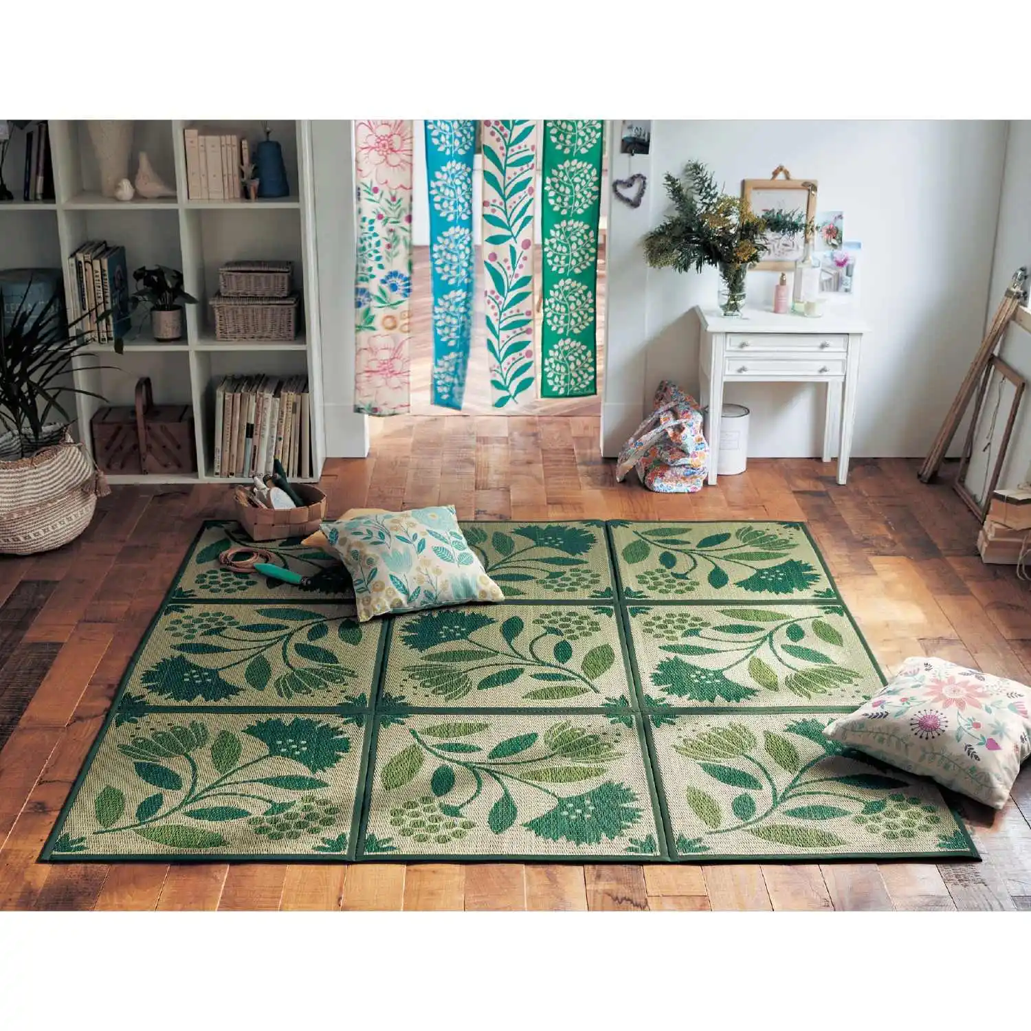 Japanese Style Rush Grass Floor Mat -  Foldable Natural Tatami Mat Traditional Woven Grass Mat for Home, Yoga, Meditation
