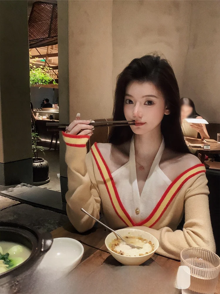 

DoggyQin V-Ne Knitted Sweater Women's Slim Fit Long Sve Fake Two-Piece Ne Hanging Autumn Faion Casual Top