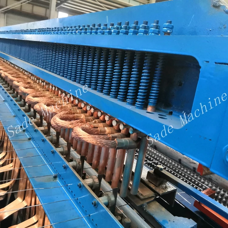 China Manufacturer Steel Fencing Mesh (Chicken Mesh) Roll 1M X 10M Automatic Welding Machine with High Quality