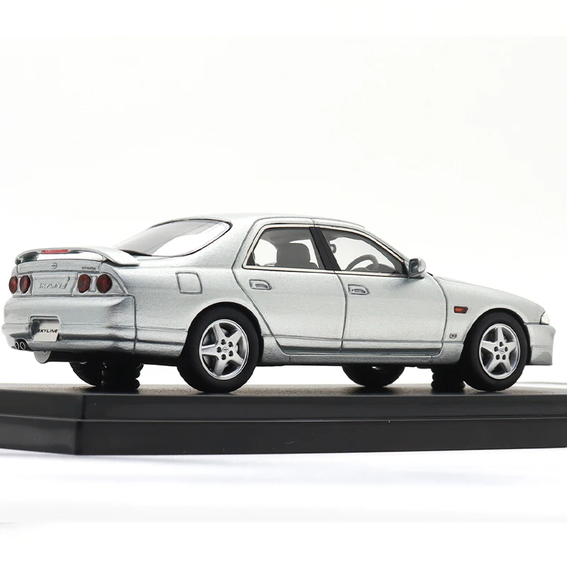 Coche modelo de resina de alta fábrica 1:43 NISSAN SKYLINE【4DOOR SEDAN GTS25t tipo M spec·II (1996)】juguetes para niños colección regalo