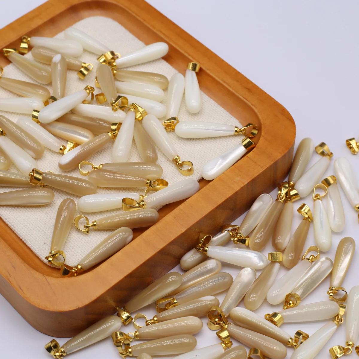 10pc/lot Natural Freshwater Shells Pendant Drop White Yellow Shell Charms For Jewelry Making DIY Necklaces Accessories Exquisite