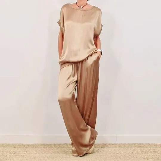 女性のラウンドネックショートスウェットシャツと巾着パンツファッショナブルなアンサンブル長ズボン春シーズンカジュアルウェア